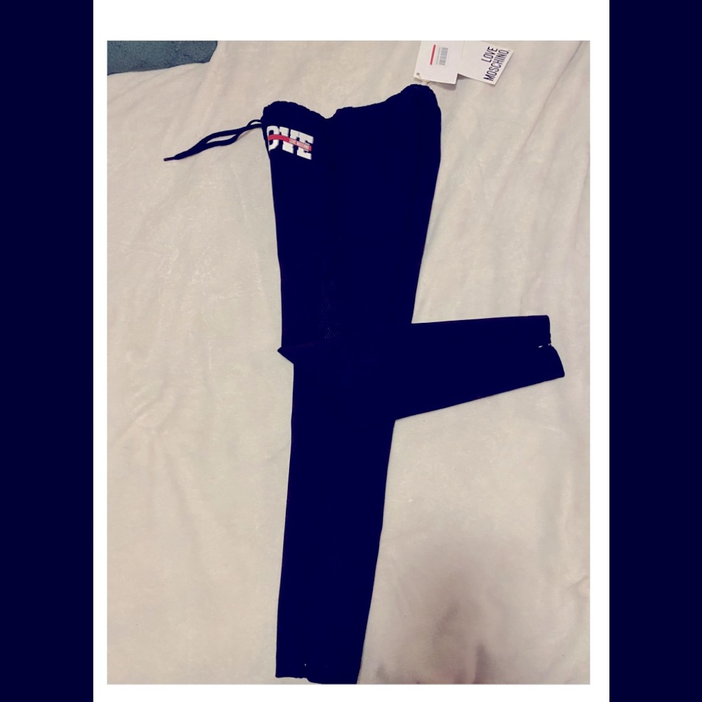 New with tags Moschino love pants